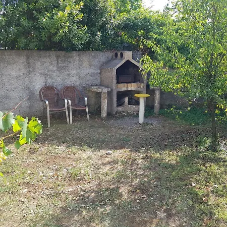 Casa Knefati